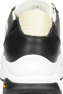 Off The Pitch Runner CR-3.0 Zwart Outlet
