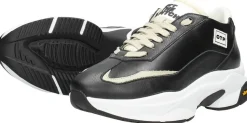 Off The Pitch Runner CR-3.0 Zwart Outlet