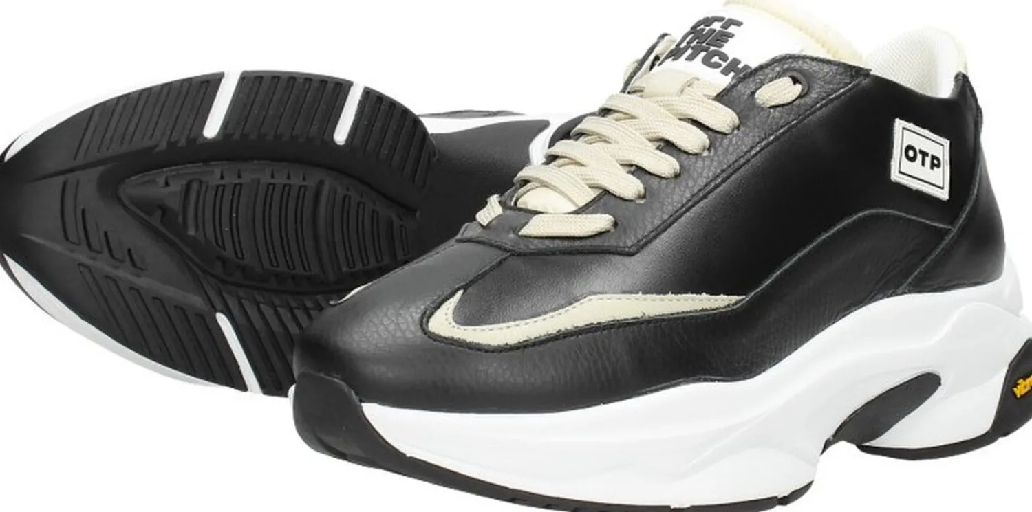 Off The Pitch Runner CR-3.0 Zwart Outlet